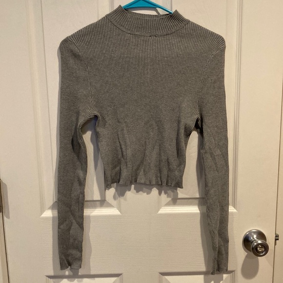 Forever21 Grey Mock neck Crop - Picture 1 of 5